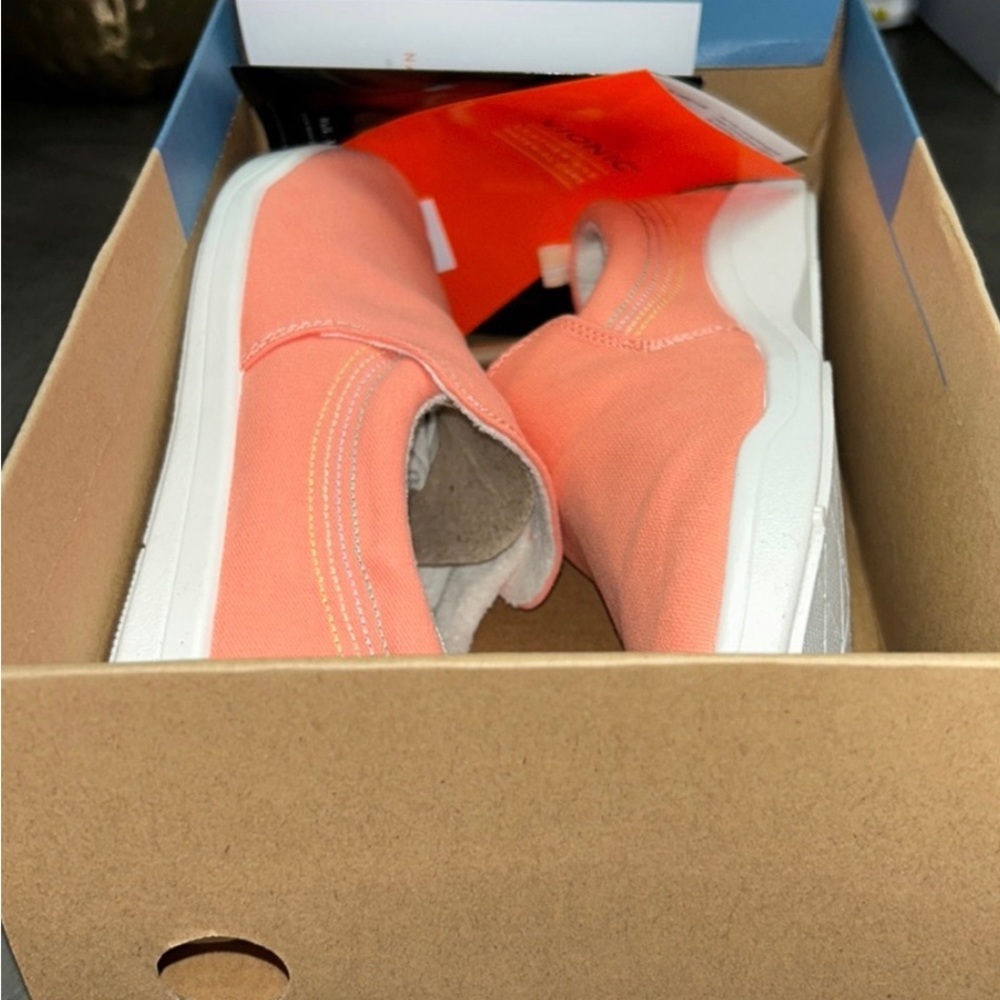 Women’s Vionic Marshall Canvas Slip On – Papaya (WIDE) - Picture 2 of 12